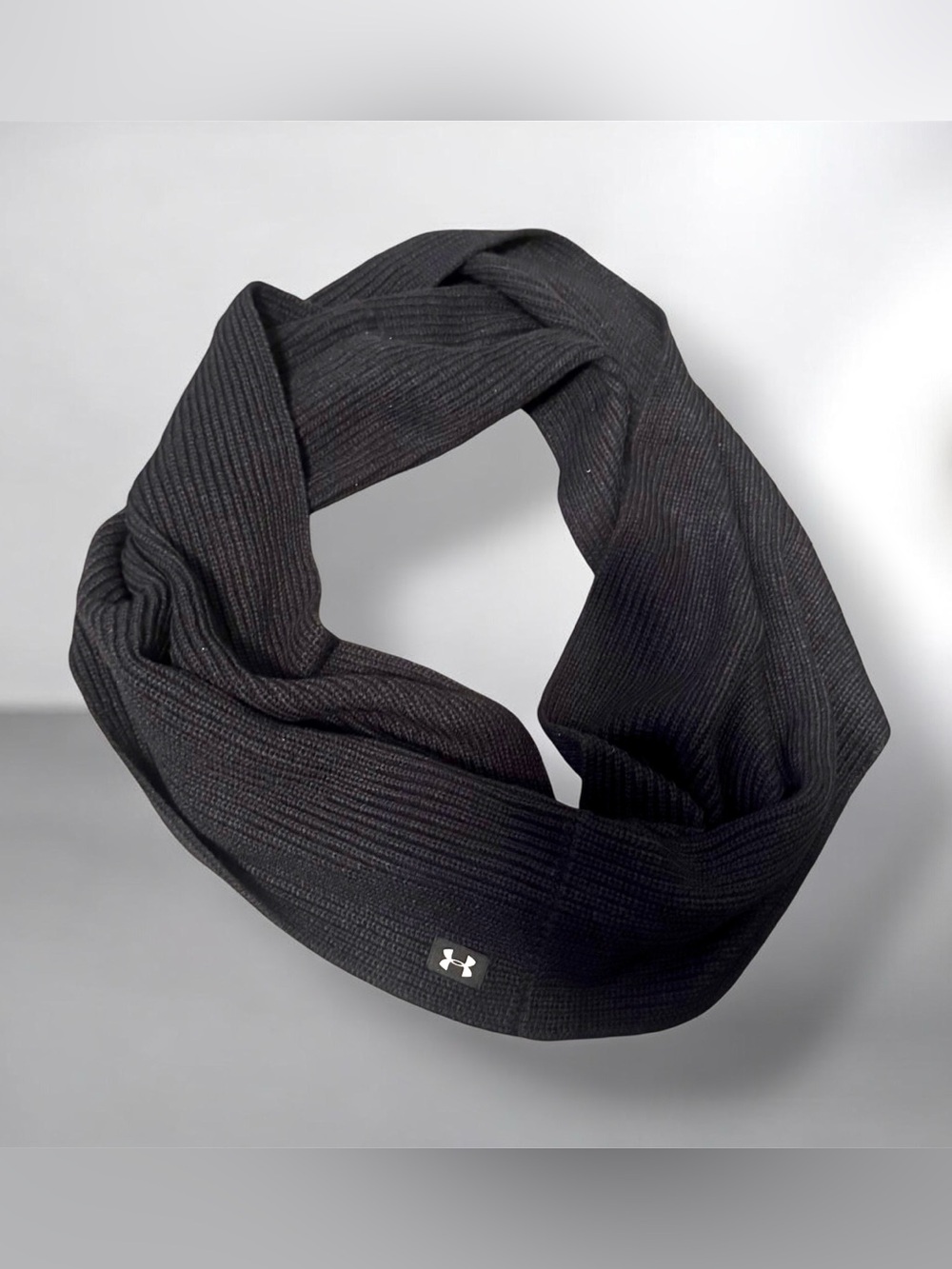 Under Armour Women’s Infinity Black Knit Scarf